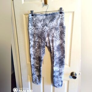 Evolution And Creation Animal Print Leggings Size Large